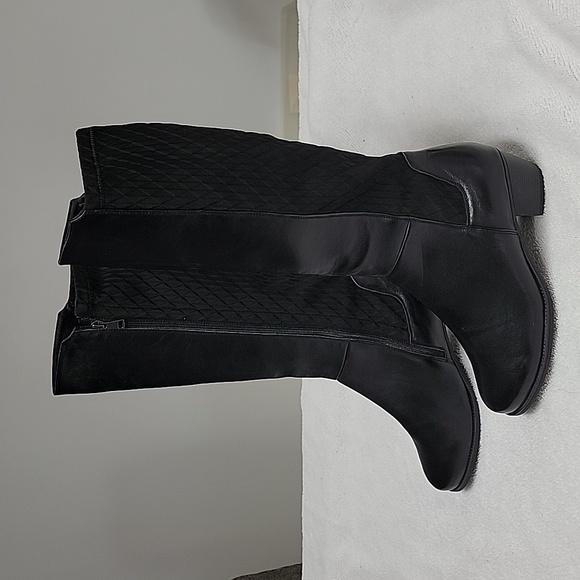 Boots - Picture 2 of 12